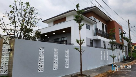 Phám phá ngôi nhà phố 2 tầng của đôi vợ chồng trẻ tại TP Đông Hà - Quảng Trị